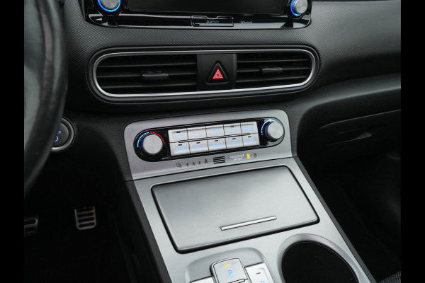Hyundai Kona EV Premium 64 kWh (INCL-BTW) *PANO | FULL-LEATHER | KRELL-AUDIO | HEAD-UP | FULL-LED | NAVI-FULLMAP | DAB | ADAPT.CRUISE | KEYLESS | CAMERA | BLIND-SPOT | LANE-ASSIST | DIGI-COCKPIT | COMFORT-SEATS | 17''ALU*