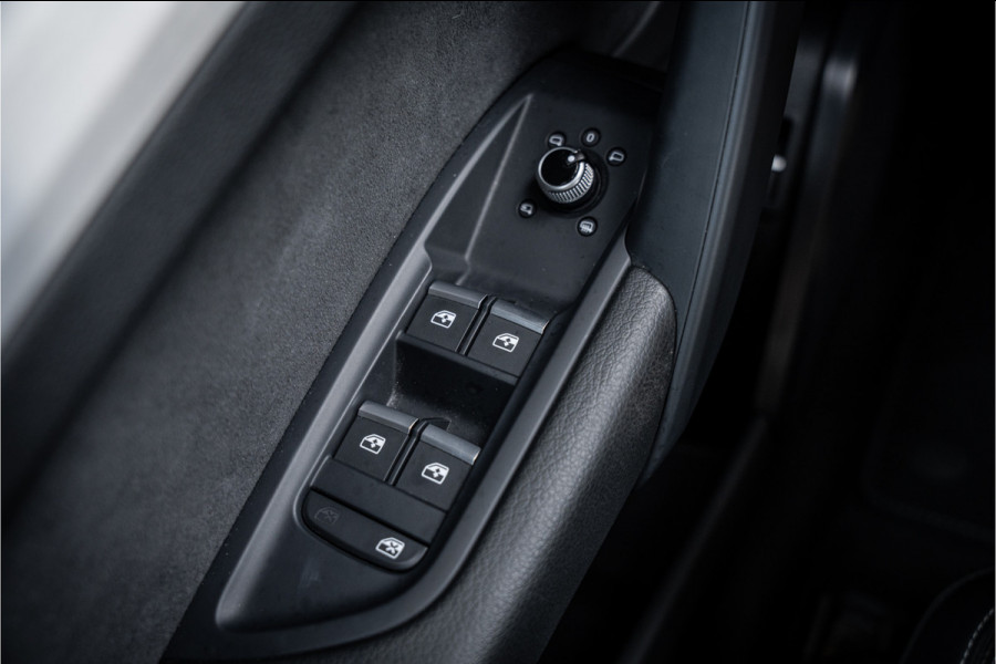 Audi Q5 50 TFSI e Pro Line S-Line - RS seats l Panorama
