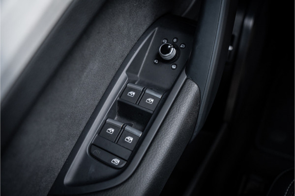 Audi Q5 50 TFSI e Pro Line S-Line - RS seats l Panorama