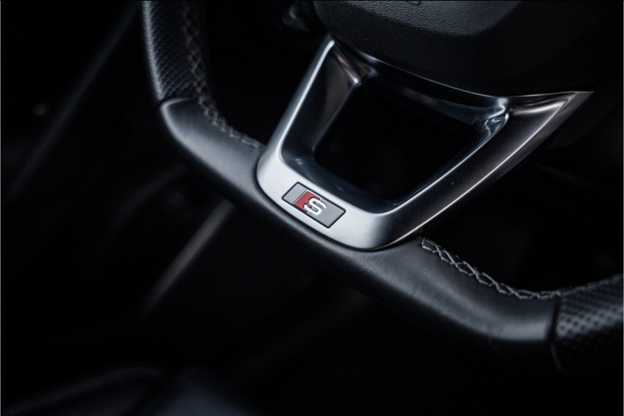Audi Q5 50 TFSI e Pro Line S-Line - RS seats l Panorama