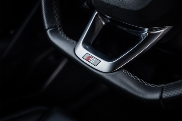 Audi Q5 50 TFSI e Pro Line S-Line - RS seats l Panorama