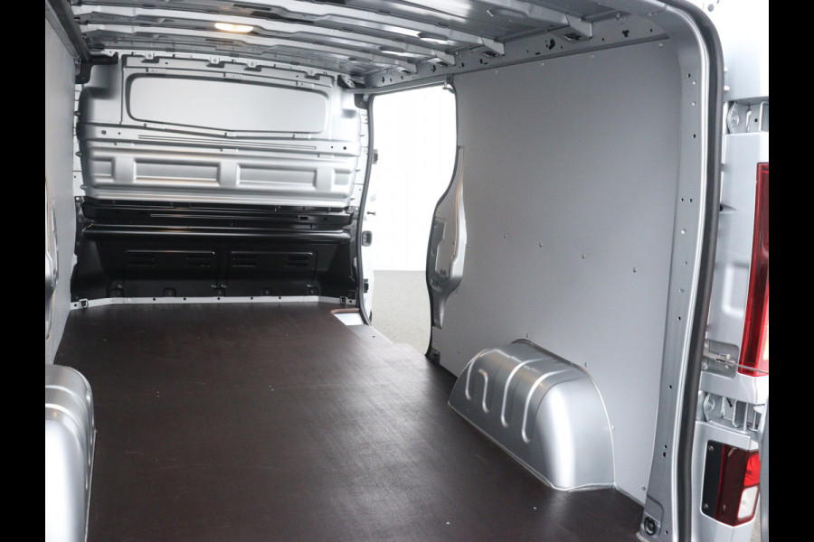 Renault Trafic 2.0 dCi 130PK T30 L2H1 Work Edition / BLACK EDITION / NAVI / PACK PARKING / CAMERA