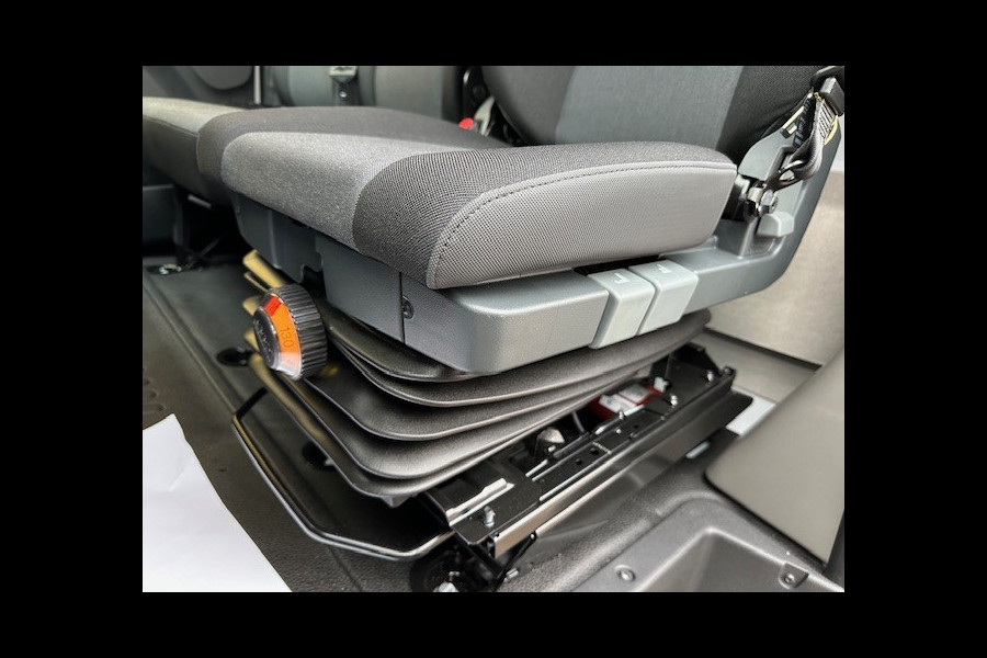 Renault Master Bakwagen met laadklep 2.3dCi 165 pk DL/Dubbel lucht/Laadklep 750kg/Navigatie/Cruisecontrol Citybox/Meubelbak/mechanisch geveerde Hoogte 2.320 inwendig/ Breedte 2.220 uitwendig/ Lengte 4.400 inwendig