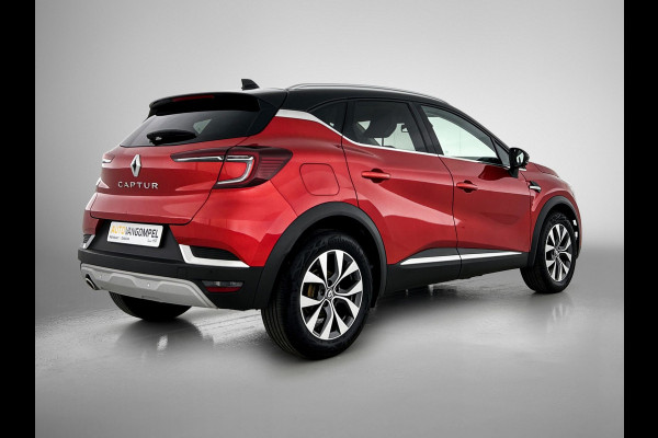 Renault Captur TCe 130PK Intens / CAMERA / NAVI GROOT / Winter Pack/  PARK. SENSOREN V+A