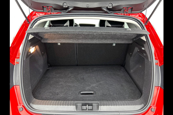 Renault Captur TCe 130PK Intens / CAMERA / NAVI GROOT / Winter Pack/  PARK. SENSOREN V+A