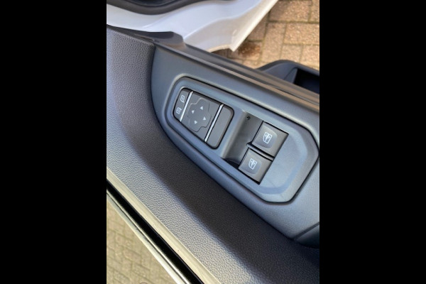 Renault Trafic 2.0 dCi 130PK T30 L2H1 Advance / NAVIGATIE / CAMERA / AIRCO / CRUISE CONTROL / PACK PARKING