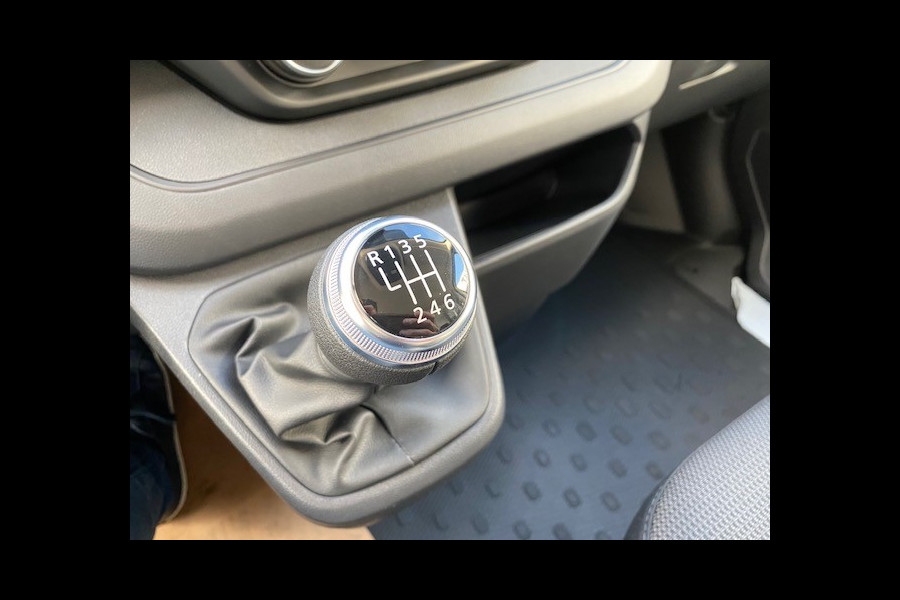 Renault Trafic 2.0 dCi 130PK T30 L2H1 Advance / NAVIGATIE / CAMERA / AIRCO / CRUISE CONTROL / PACK PARKING