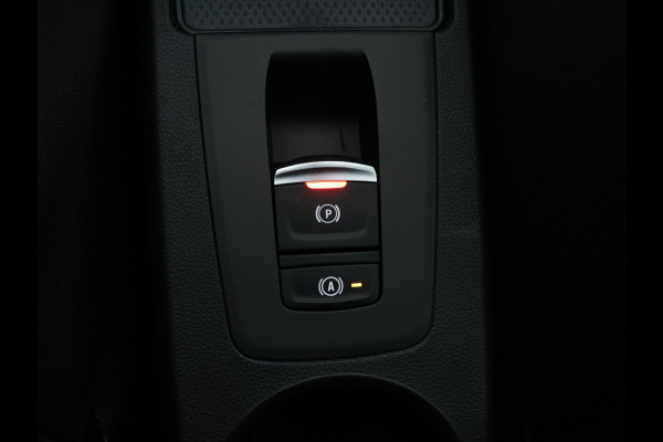 Renault ZOE R135 Iconic 52 kWh 395km WLTP 5 JAAR Garantie / CAMERA /KOOPACCU