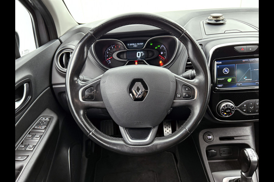 Renault Captur TCe 120PK Intens / CAMERA/ Navi / Parkeer sensoren V+A