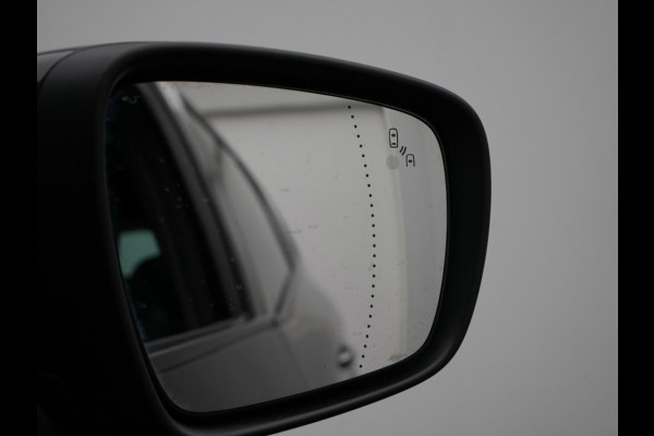 Renault Grand Scénic TCe 160PK BLACK EDITION / PANORAMADAK / CAMERA / Adaptive cruise / BOSE / HEAD-UP