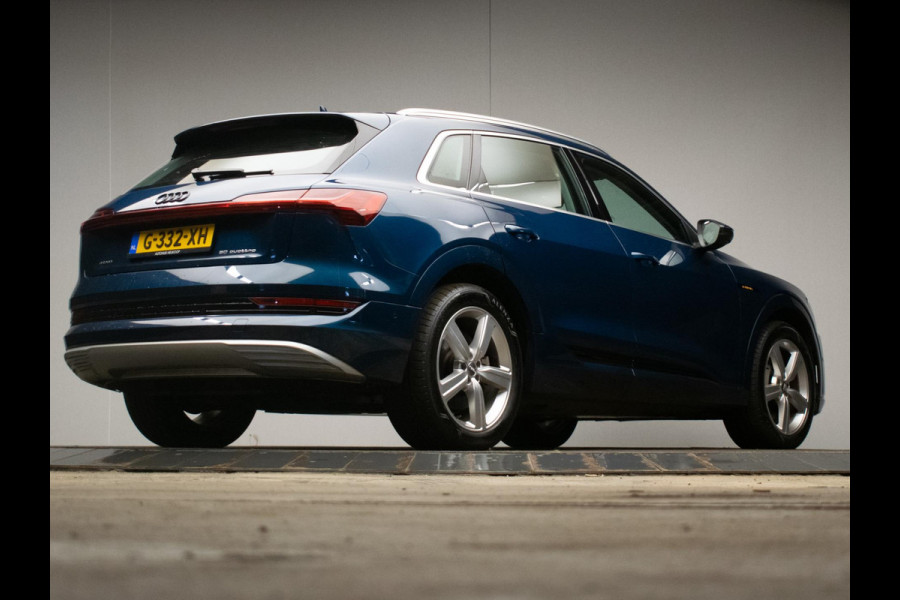 Audi e-tron E-tron 50 quattro Launch edition 71 kWh Sport (APPLE CARPLAY,LED,PDC,SPORTSTOELEN,DIGITALE COCKPIT,NETTESTAAT)