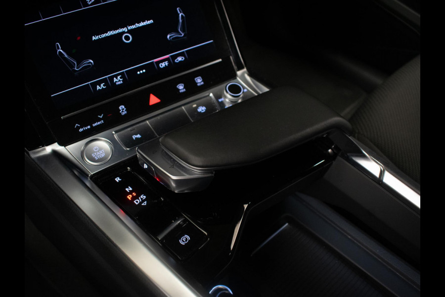 Audi e-tron E-tron 50 quattro Launch edition 71 kWh Sport (APPLE CARPLAY,LED,PDC,SPORTSTOELEN,DIGITALE COCKPIT,NETTESTAAT)