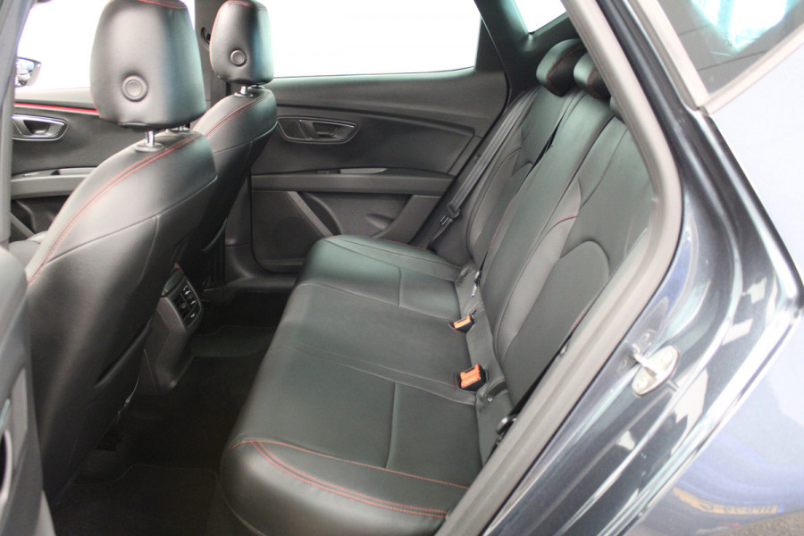 Seat Leon 1.5 TSI FR Business Intense Pano|Beats audio|Adaptive Cruise|Leer