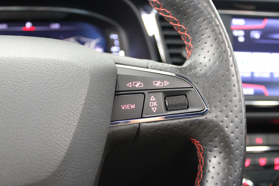 Seat Leon 1.5 TSI FR Business Intense Pano|Beats audio|Adaptive Cruise|Leer