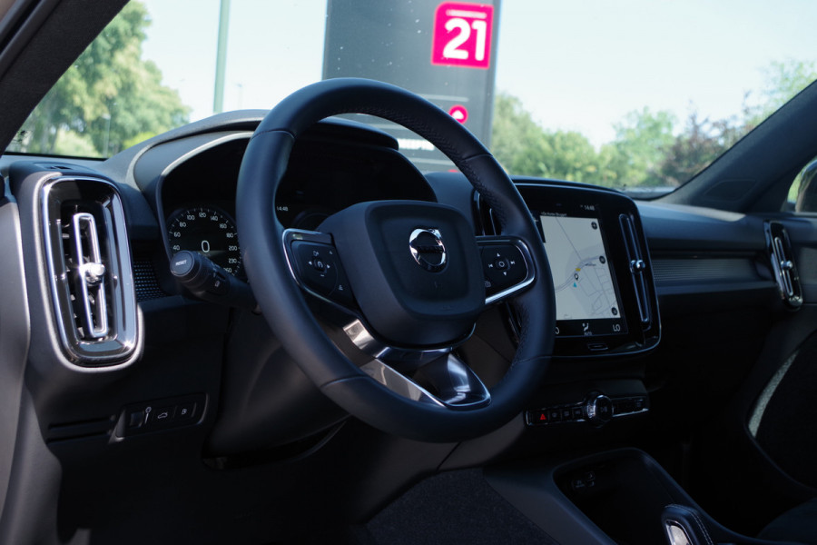 Volvo XC40 1.5 T4 211 PK Recharge R-Design, Adap. Cruise Control, Camera, Climate Control, Camera