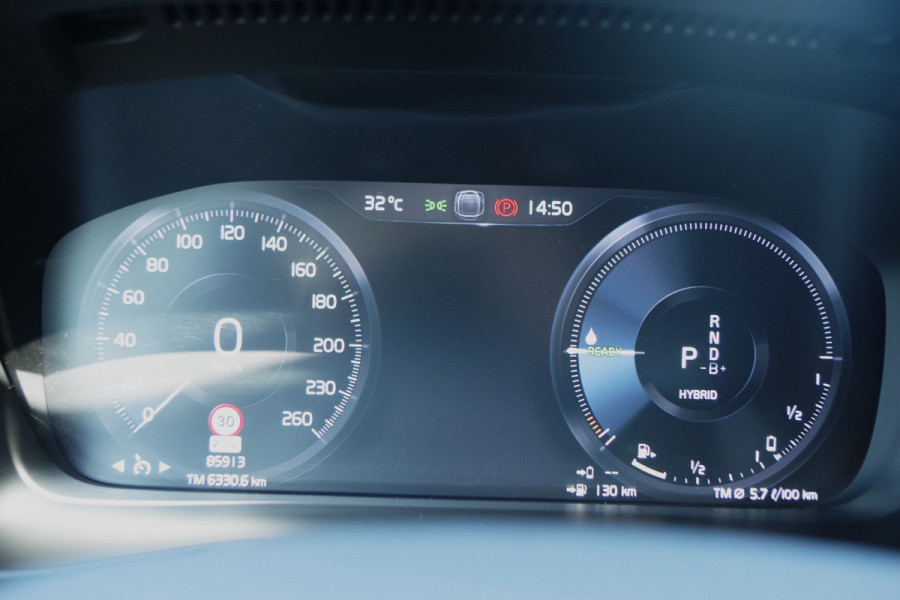 Volvo XC40 1.5 T4 211 PK Recharge R-Design, Adap. Cruise Control, Camera, Climate Control, Camera
