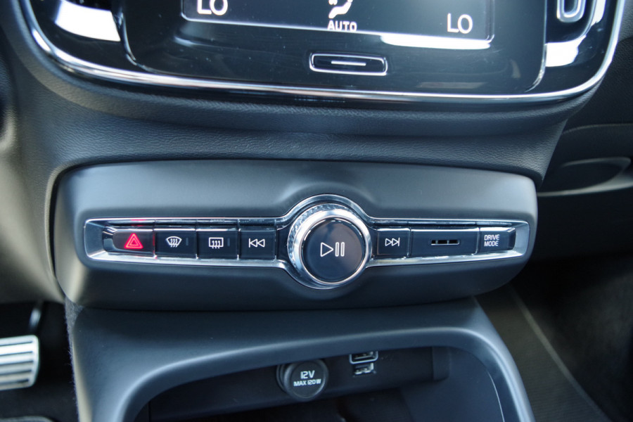 Volvo XC40 1.5 T4 211 PK Recharge R-Design, Adap. Cruise Control, Camera, Climate Control, Camera