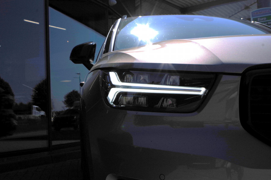 Volvo XC40 1.5 T4 211 PK Recharge R-Design, Adap. Cruise Control, Camera, Climate Control, Camera