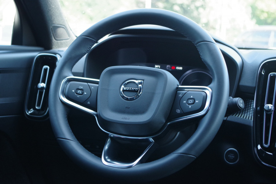Volvo XC40 1.5 T4 211 PK Recharge R-Design, Adap. Cruise Control, Camera, Climate Control, Camera