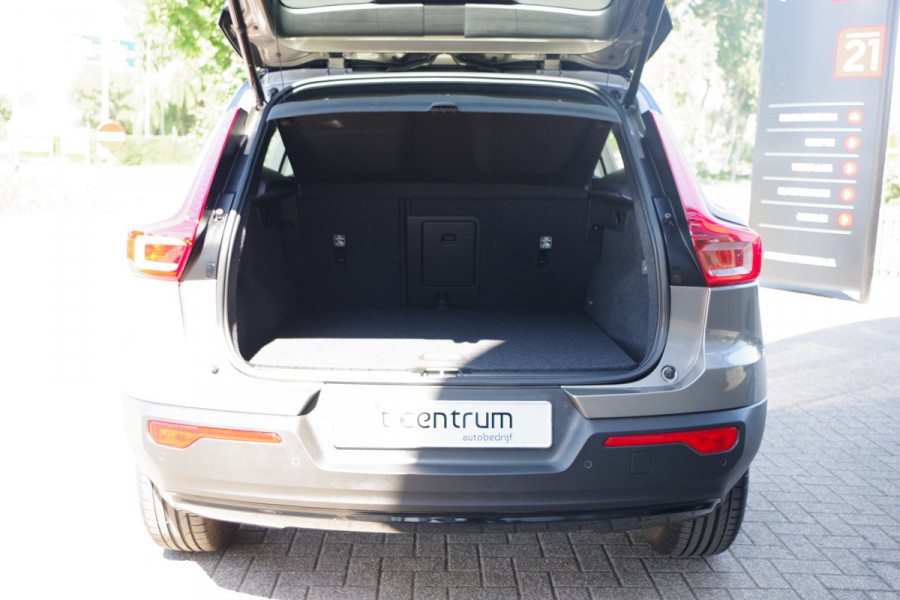 Volvo XC40 1.5 T4 211 PK Recharge R-Design, Adap. Cruise Control, Camera, Climate Control, Camera