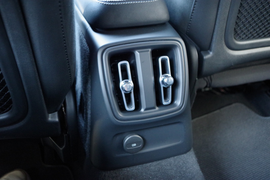 Volvo XC40 1.5 T4 211 PK Recharge R-Design, Adap. Cruise Control, Camera, Climate Control, Camera
