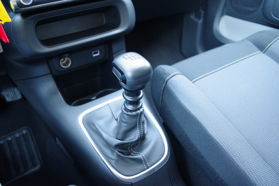 Citroën C3 1.2 111 PK PureTech C-Series, Cruise Control, Camera, Carplay