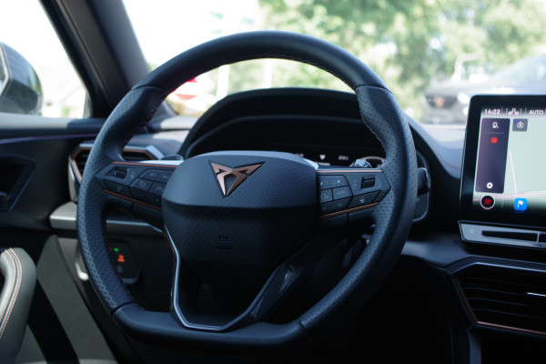 CUPRA Formentor 1.4 e-Hybrid VZ Performance, Adap. Cruise Control, Kuipstoelen, Winterpakket, Sfeerverlichting