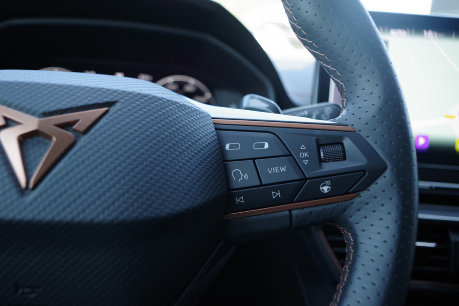 CUPRA Formentor 1.4 e-Hybrid VZ Performance, Adap. Cruise Control, Kuipstoelen, Winterpakket, Sfeerverlichting