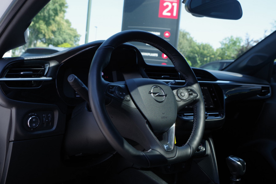 Opel Corsa 1.2 101 PK Elegance, Panoramadak, Camera, Stoelverwarming, Carplay