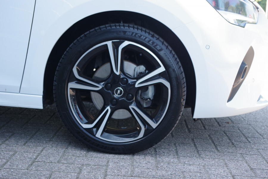 Opel Corsa 1.2 101 PK Elegance, Panoramadak, Camera, Stoelverwarming, Carplay