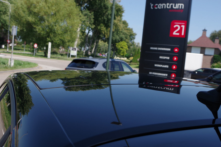 Opel Corsa 1.2 101 PK Elegance, Panoramadak, Camera, Stoelverwarming, Carplay