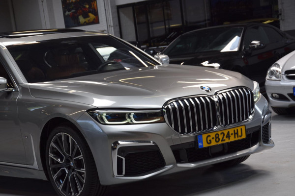 BMW 7 Serie 745e High Executive *M-Pakket*|Navi|Massage|Org.NL|4 Wiel-Best.|360 view|