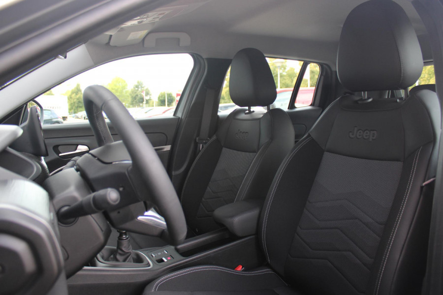 Jeep Avenger 1.2 100PK ALTITUDE | JBL AUDIO | NAVIGATIE | STOEL VERWARMING | DRAADLOZE APPLE CARPLAY/ANDROID AUTO | DRAADLOZE TELEFOONLADER | ADAPTIVE CRUISE CONTROL | DAB+ RADIO | LED KOPLAMPEN | LICHTMETALEN VELGEN | KEYLESS ENTRY/START | ELEKTRISCH BEDIENBARE ACHTERKLEP | CLIMATE CONTROL |