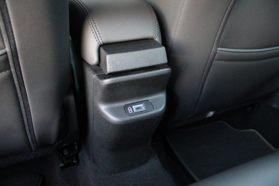 Jeep Avenger 1.2 100PK ALTITUDE | JBL AUDIO | NAVIGATIE | STOEL VERWARMING | DRAADLOZE APPLE CARPLAY/ANDROID AUTO | DRAADLOZE TELEFOONLADER | ADAPTIVE CRUISE CONTROL | DAB+ RADIO | LED KOPLAMPEN | LICHTMETALEN VELGEN | KEYLESS ENTRY/START | ELEKTRISCH BEDIENBARE ACHTERKLEP | CLIMATE CONTROL |