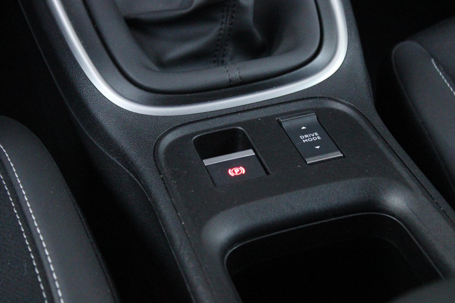 Jeep Avenger 1.2 100PK ALTITUDE | JBL AUDIO | NAVIGATIE | STOEL VERWARMING | DRAADLOZE APPLE CARPLAY/ANDROID AUTO | DRAADLOZE TELEFOONLADER | ADAPTIVE CRUISE CONTROL | DAB+ RADIO | LED KOPLAMPEN | LICHTMETALEN VELGEN | KEYLESS ENTRY/START | ELEKTRISCH BEDIENBARE ACHTERKLEP | CLIMATE CONTROL |