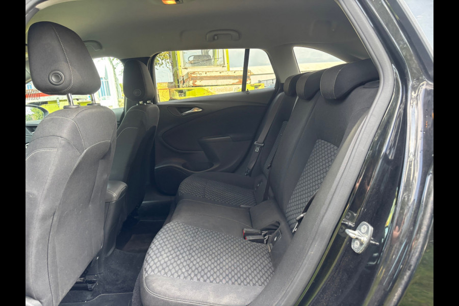 Opel Astra Sports Tourer 1.6 CDTI Online Edition | Navi + Cruise control |