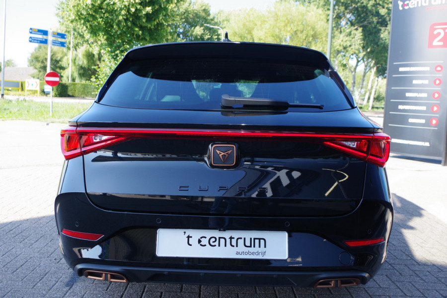 CUPRA Leon Sportstourer 1.4 e-Hybrid 245 PK VZ Copper Edition, Adap. Cruise Control, Kuipstoelen, Sfeerverlichting, LED