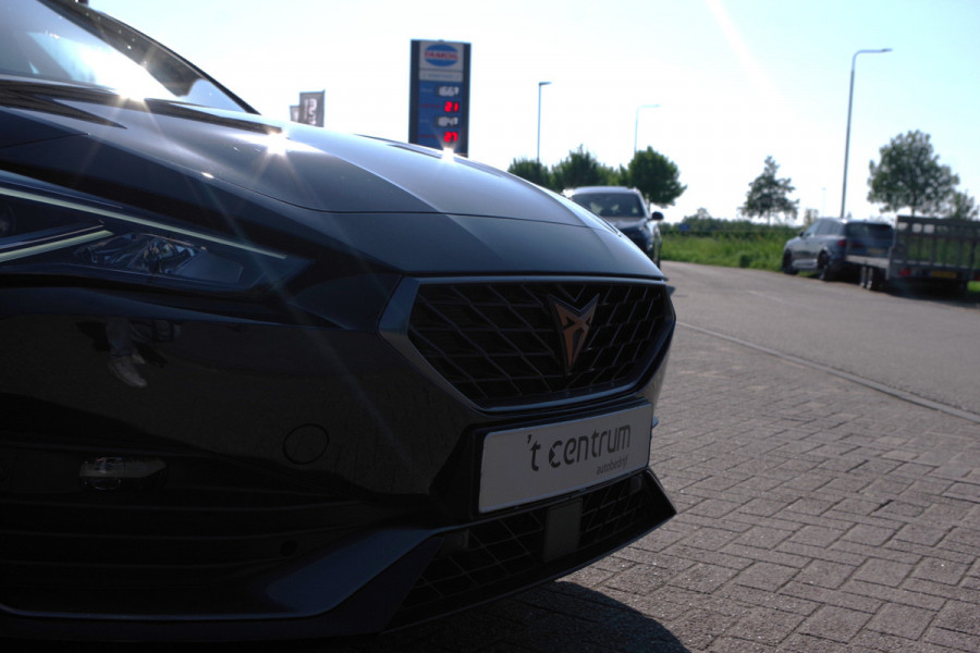 CUPRA Leon Sportstourer 1.4 e-Hybrid 245 PK VZ Copper Edition, Adap. Cruise Control, Kuipstoelen, Sfeerverlichting, LED