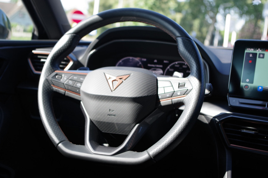 CUPRA Leon Sportstourer 1.4 e-Hybrid 245 PK VZ Copper Edition, Adap. Cruise Control, Kuipstoelen, Sfeerverlichting, LED