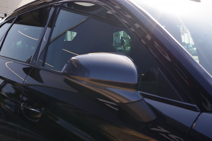 CUPRA Leon Sportstourer 1.4 e-Hybrid 245 PK VZ Copper Edition, Adap. Cruise Control, Kuipstoelen, Sfeerverlichting, LED