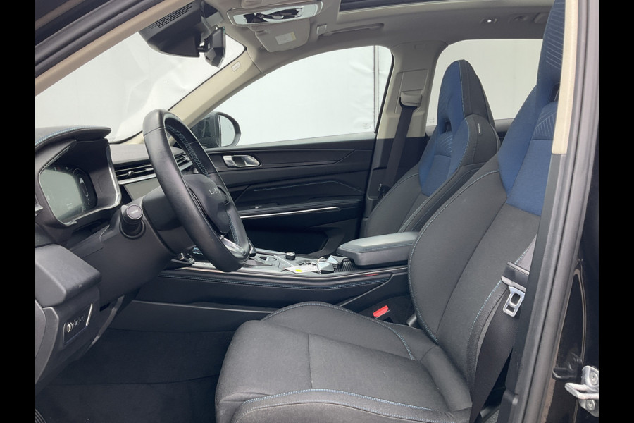Lynk & Co 01 1.5 PHEV Black optic DAB Pano.dak Stoelverw. Carplay Plug-in