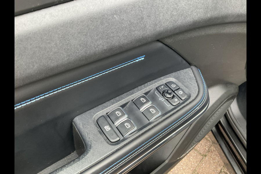 Lynk & Co 01 1.5 PHEV Black optic DAB Pano.dak Stoelverw. Carplay Plug-in