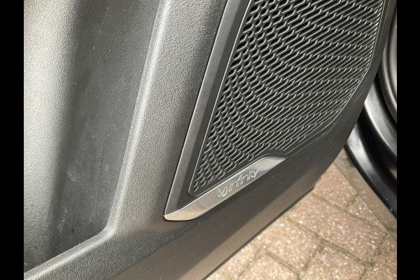 Lynk & Co 01 1.5 PHEV Black optic DAB Pano.dak Stoelverw. Carplay Plug-in