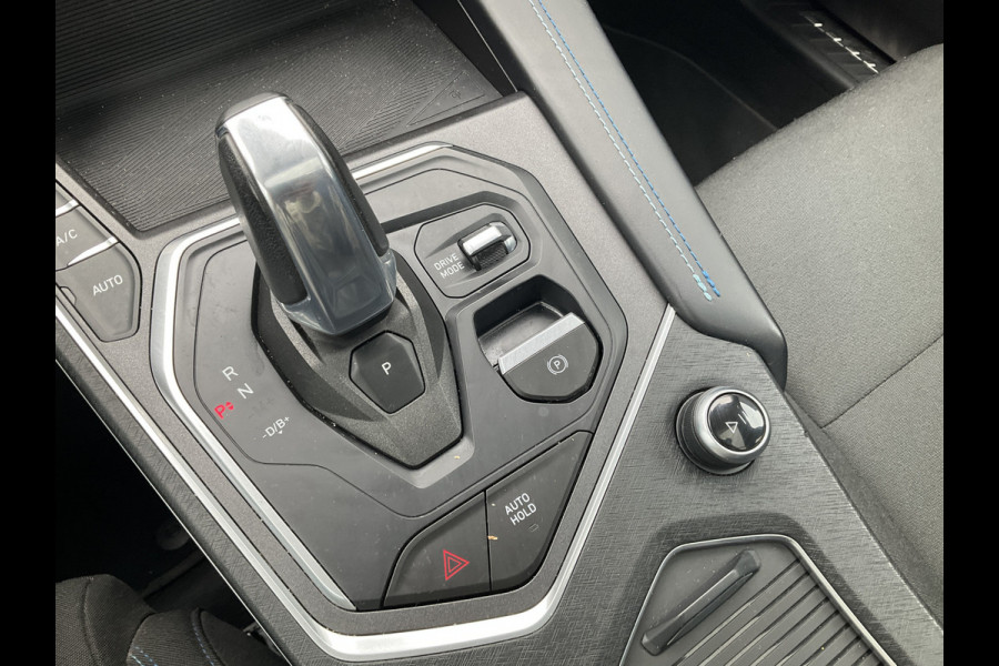 Lynk & Co 01 1.5 PHEV Black optic DAB Pano.dak Stoelverw. Carplay Plug-in