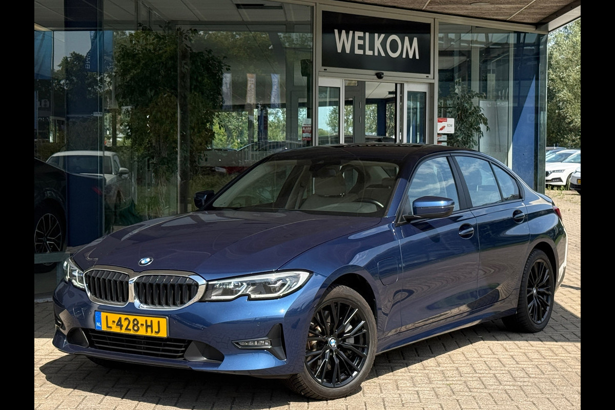 BMW 3-serie 330e 258PK Sport Edition Leder|Sfeer|LED|Dealer Onderhouden