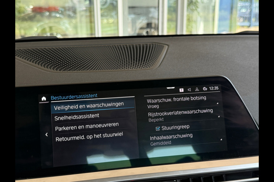 BMW 3-serie 330e 258PK Sport Edition Leder|Sfeer|LED|Dealer Onderhouden