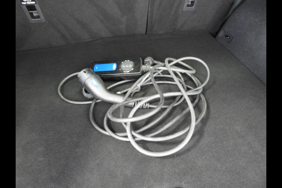 Ford Kuga 2.5 PHEV Plug-In ST-Line X NAVI/CAMERA/LED/B&O/HEAD-UP/18"LMV!