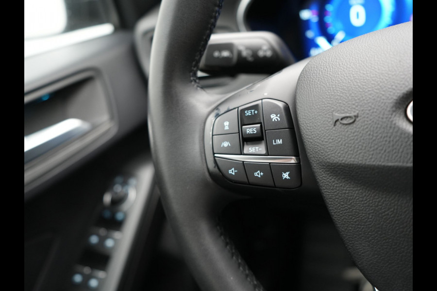 Ford Focus EcoBoost Hybrid 155pk Dealer O.H | Trekhaak Af Fabriek | Adaptive Cruise | Camera | Apple Carplay | Verwarmde Sportstoel & Stuur | Navigatie | Blis | Virtual | DAB |
