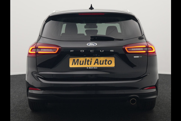 Ford Focus EcoBoost Hybrid 155pk Dealer O.H | Trekhaak Af Fabriek | Adaptive Cruise | Camera | Apple Carplay | Verwarmde Sportstoel & Stuur | Navigatie | Blis | Virtual | DAB |