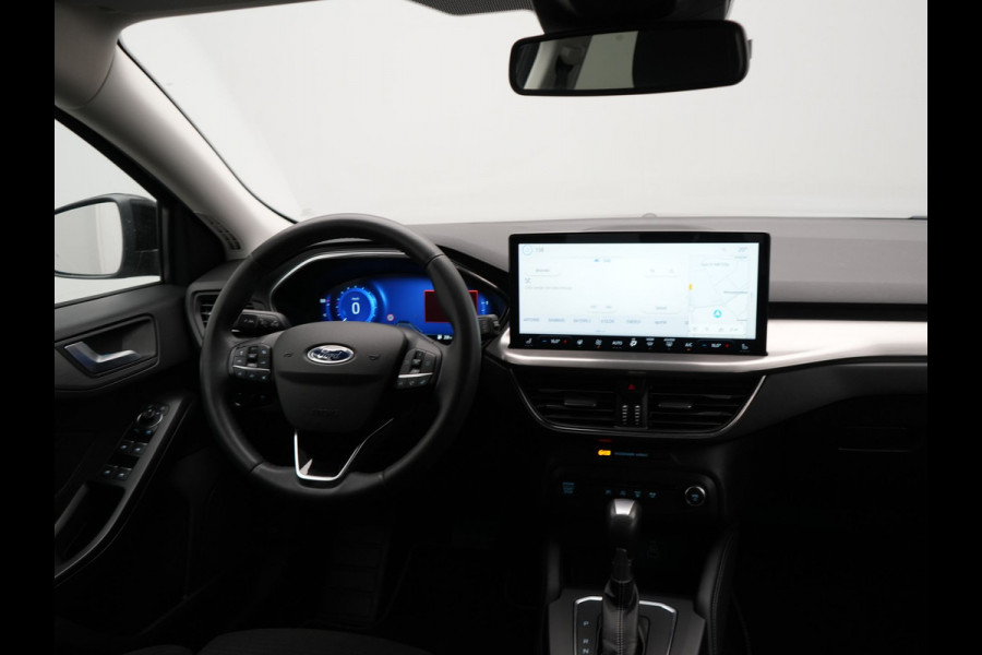 Ford Focus EcoBoost Hybrid 155pk Dealer O.H | Trekhaak Af Fabriek | Adaptive Cruise | Camera | Apple Carplay | Verwarmde Sportstoel & Stuur | Navigatie | Blis | Virtual | DAB |